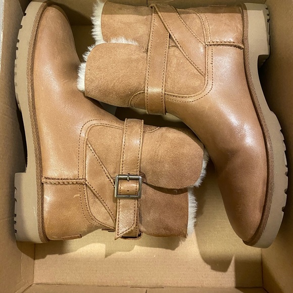UGG ROMELY BUCKLE LEATHER SUEDE/ SHEEPSKIN BOOTS, WOMEN US 7.5 chestnut - Picture 4 of 6